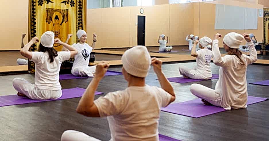 антиэйдж йога 