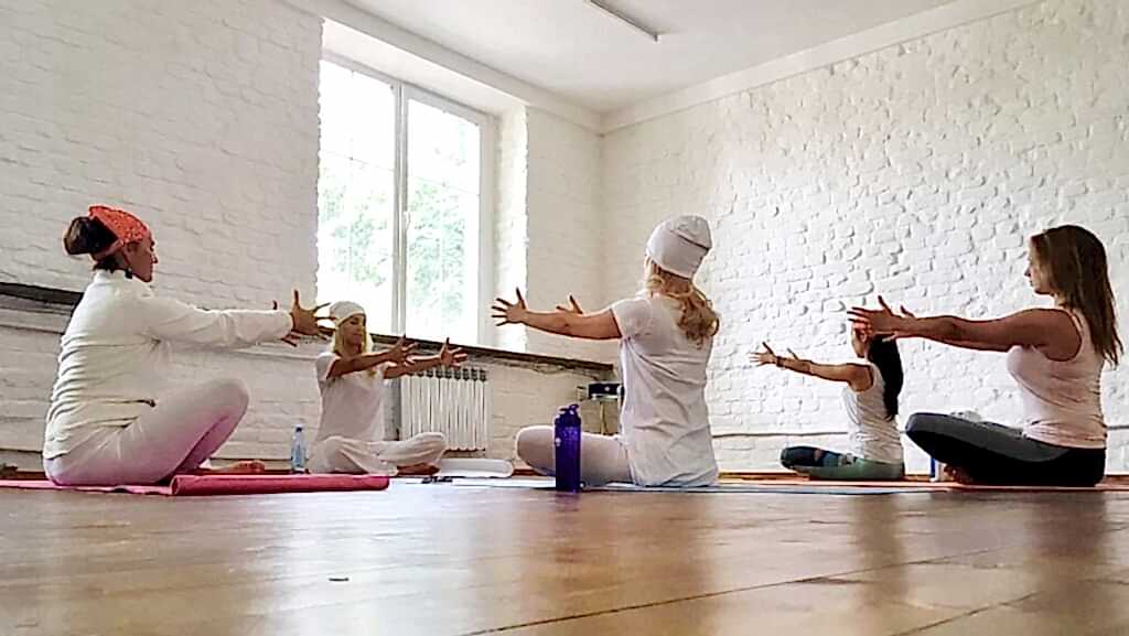 антиэйдж йога 